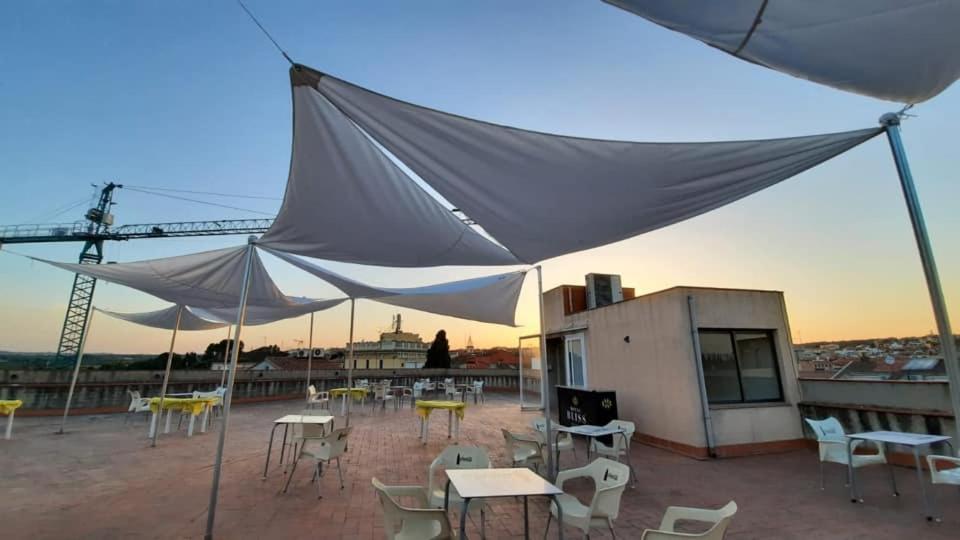 Hotel Fonda Neus Sant Sadurní dʼAnoia Exterior foto